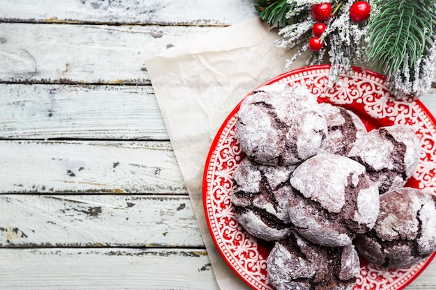 Chocolate crinkle cookies