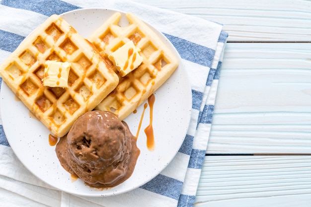 chocolate ice-cream with waffle