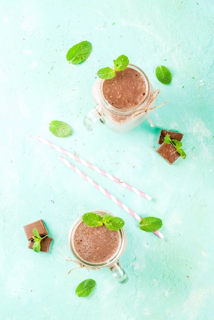 Chocolate smoothie with mint in mason jar