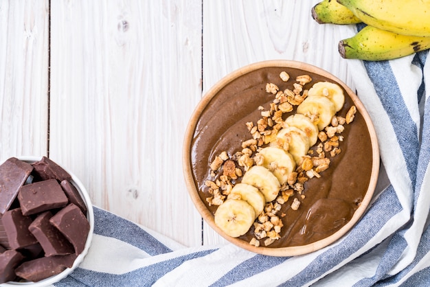 chocolate smoothies bowl