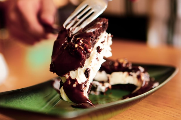 Soufflé al cioccolato con gelato