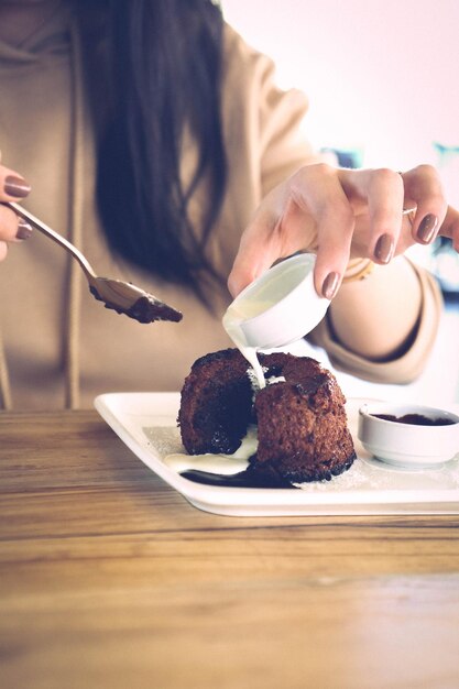 Soufflé al cioccolato con gelato