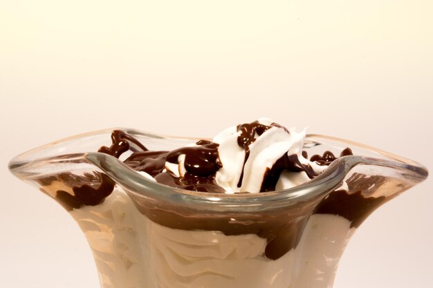 Photo chocolate and vanilla in glass cup