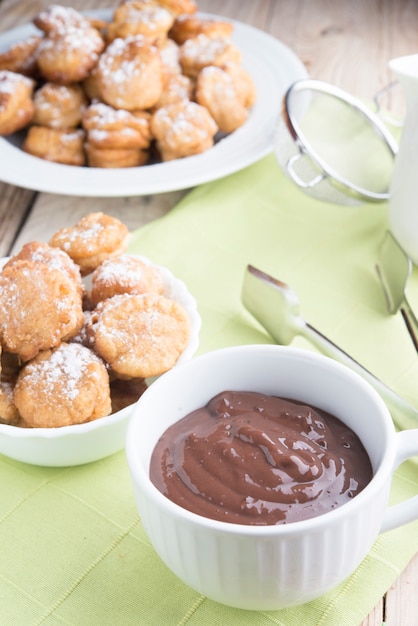 Chocolate with buÃ±uelos