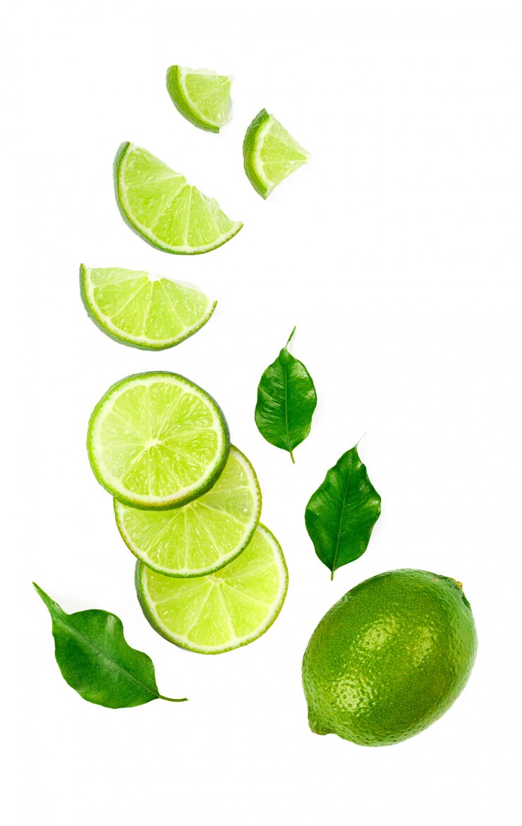 Photo chopped lime fruit isolated