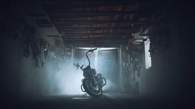 Chopper in un garage in sbuffi di fumo