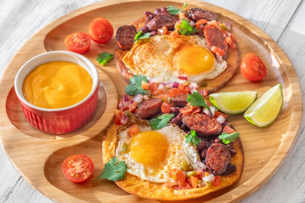 Photo chorizo and egg tostadas