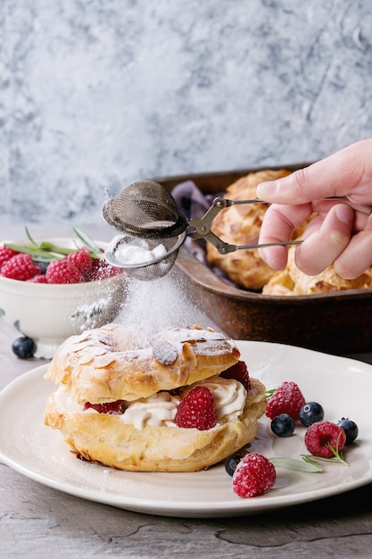 Choux cake Paris Brest met frambozen