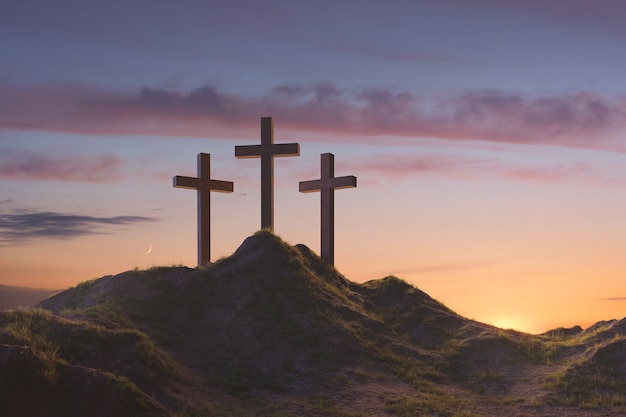 Foto croce cristiana in natura