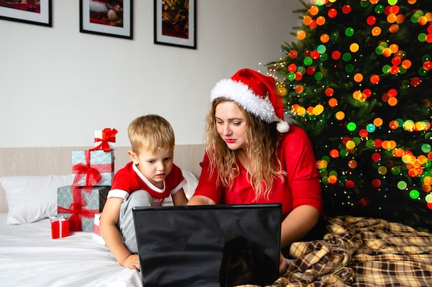 Christmas activity indoor and new year's online shopping