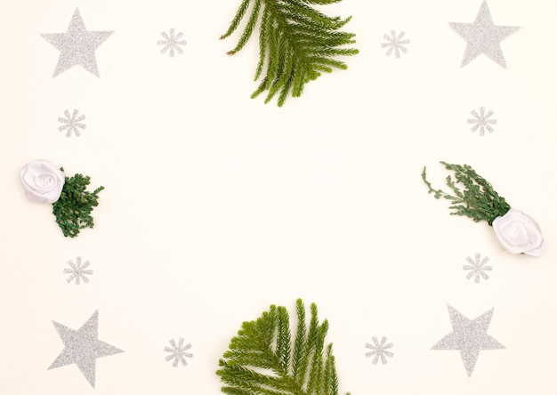 クリスマスツリーとクリスマスの背景の装飾