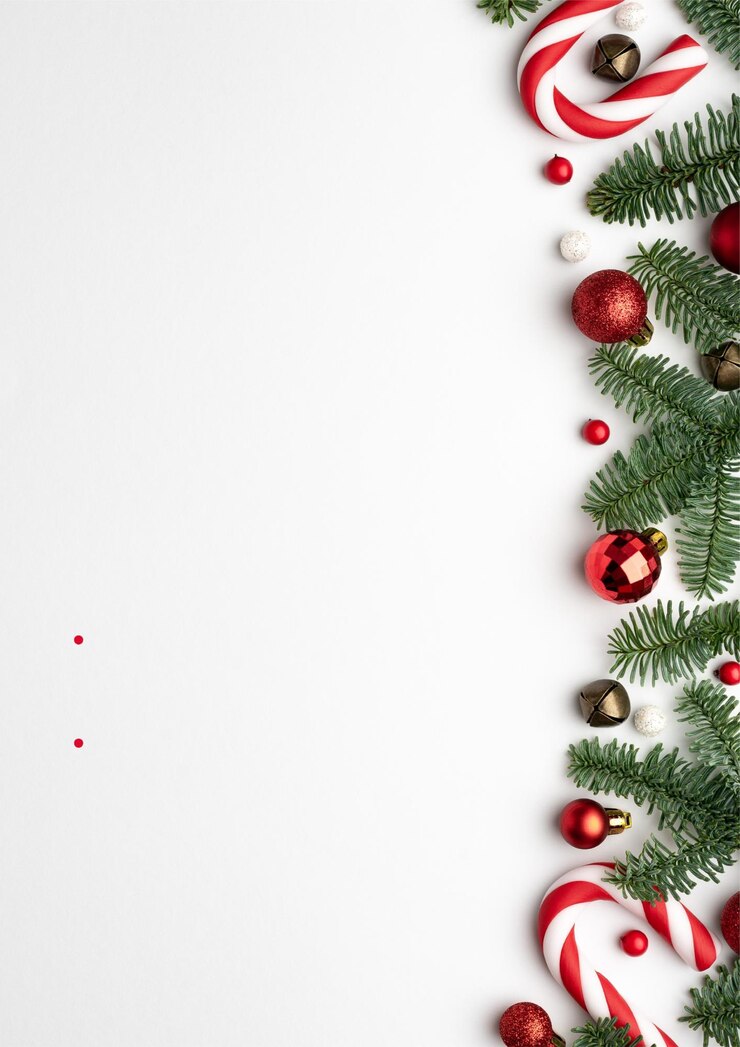 Photo christmas background toys and branches fir on grey