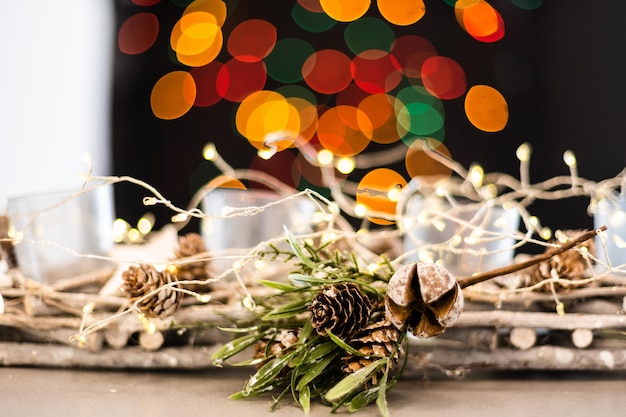 Photo christmas background with festive decoration, garland. christmas background with copyspace
