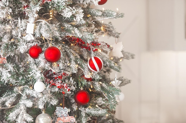 Foto sfondo di natale interni di natale celebrazione della casa progettazione di natale degli interni palle di natale del primo piano