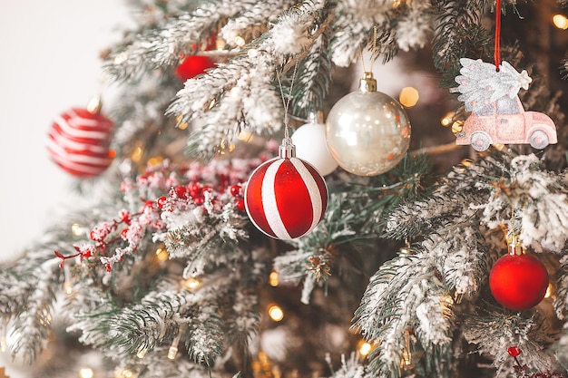 Foto sfondo di natale interni di natale celebrazione della casa progettazione di natale degli interni palle di natale del primo piano