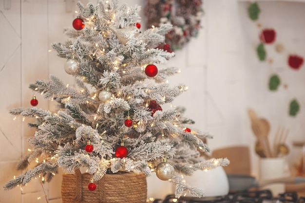 Foto sfondo di natale interni di natale celebrazione della casa progettazione di natale degli interni palle di natale del primo piano