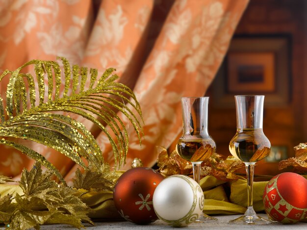 At Christmas the best thing is a toast at home in the family in a warm and decorated environment