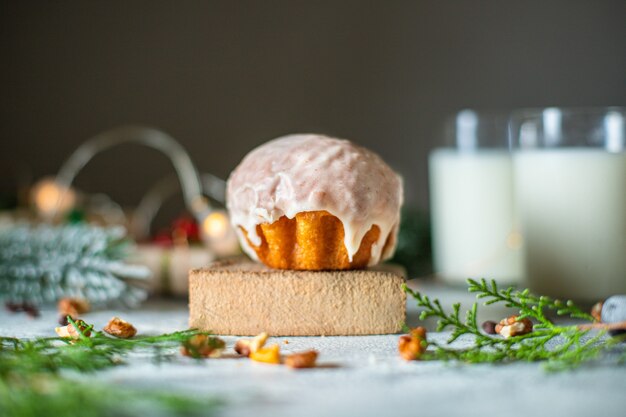 christmas cake sweet pastry biscuit cookie home baked bun dessert festive table setting holidays