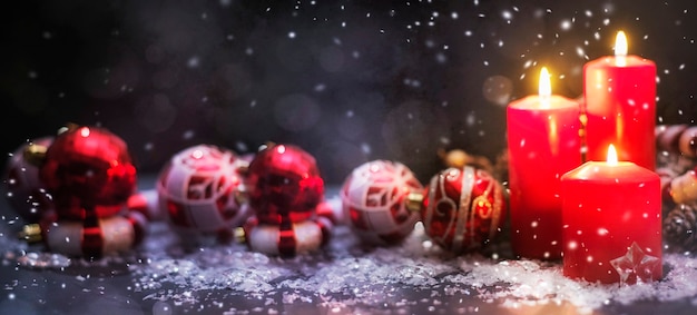 Рождественские свечи, Рождество и новогодние праздники фон, зимний сезон.