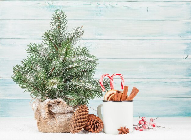 モミの木とスパイスのクリスマス カード