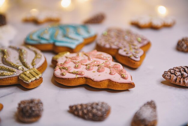 Foto biscotti colorati di natale per lo sfondo