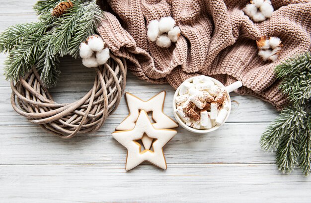 クッキーとホットチョコレートのクリスマス組成