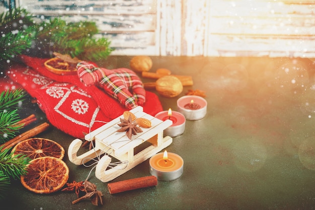 写真 クリスマスの装飾と食べ物