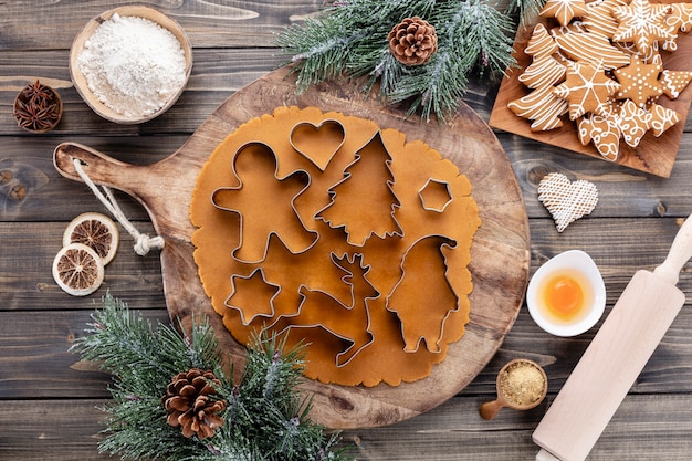 Biscotti della decorazione di natale, biscotti di natale di cottura a casa.