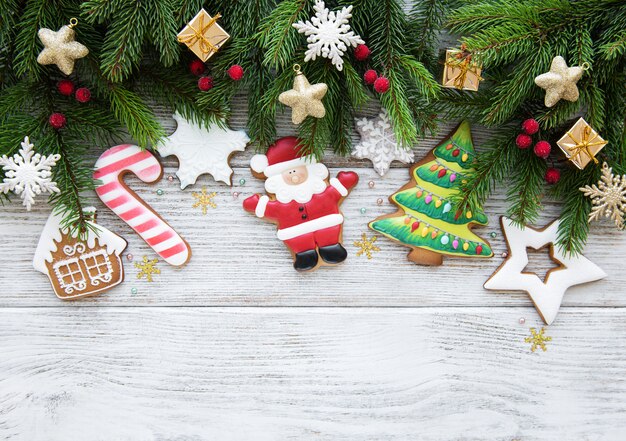 クッキーとクリスマスの装飾