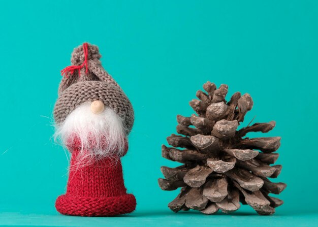 Photo christmas decoration with nome on green background