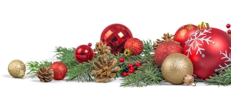 Photo christmas decorations with  tree branches and  baubles  isolated on white background
