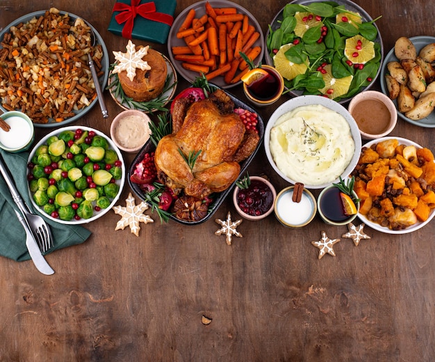 伝統的な料理とクリスマスのお祝いディナー