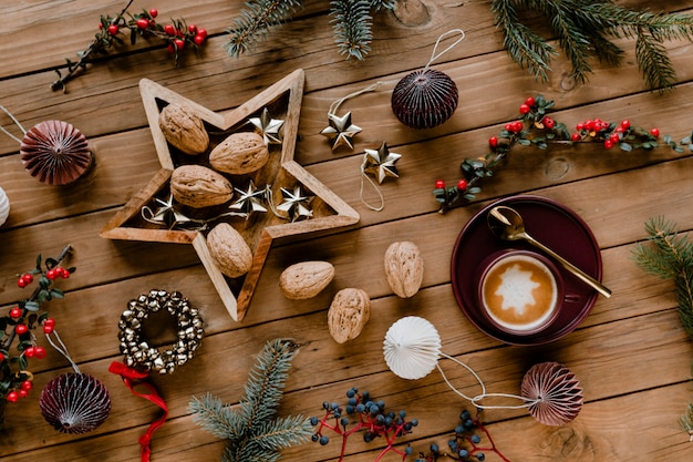 クリスマスホットチョコレートとクルミの壁紙