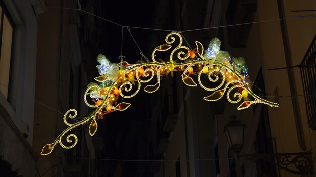 Photo christmas lights in the center of salerno.