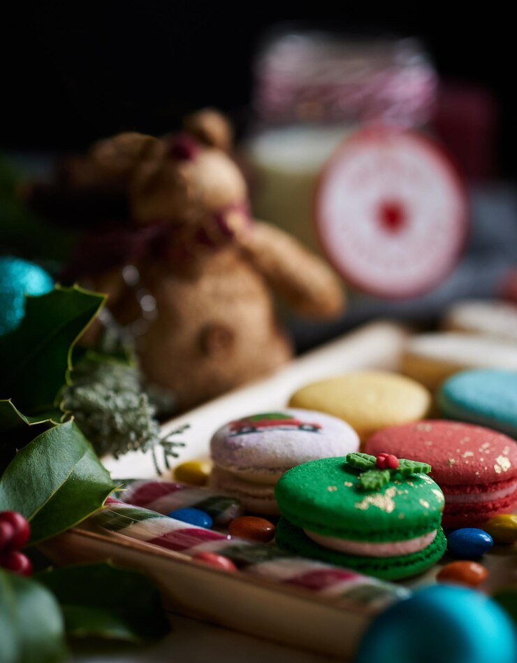 Photo christmas macarons milk jar candy and toy