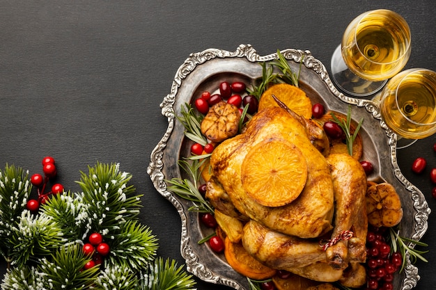 Foto disposizione del pasto di natale con lo spazio della copia