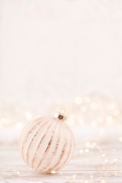 Photo christmas and newyear cozy decoration, bokeh background.