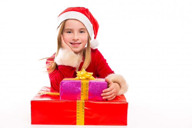 행복 한 크리스마스 산타 아이 소녀 리본 선물에 흥분