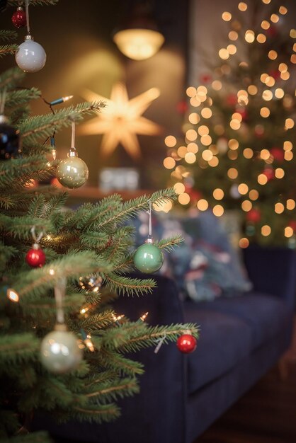 Photo christmas season decorations with bokeh lights christmas concept