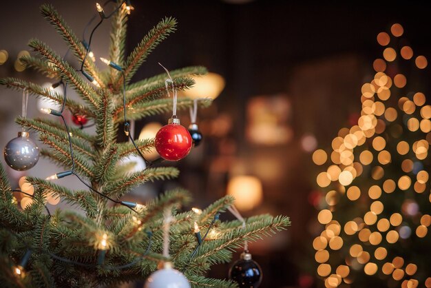 Photo christmas season decorations with bokeh lights christmas concept