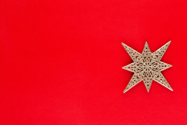 Фото Рождественская звезда, декор на пастельных тонах. рождество или новый год минимальная концепция.