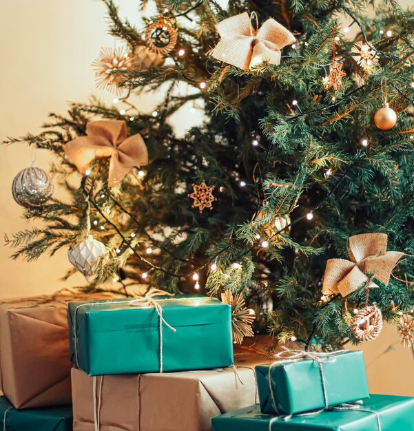 Photo christmas tree in box