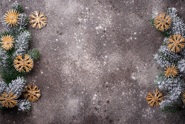 Decorazioni ecologiche per alberi di natale in paglia