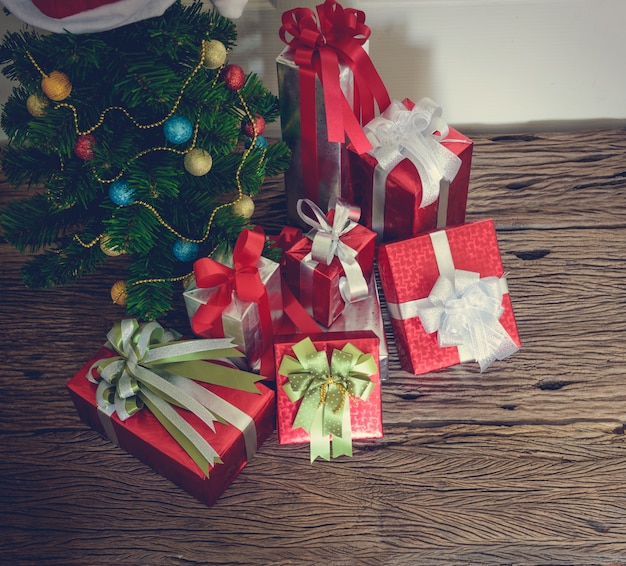 Christmas tree with gifts