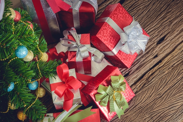 Christmas tree with gifts