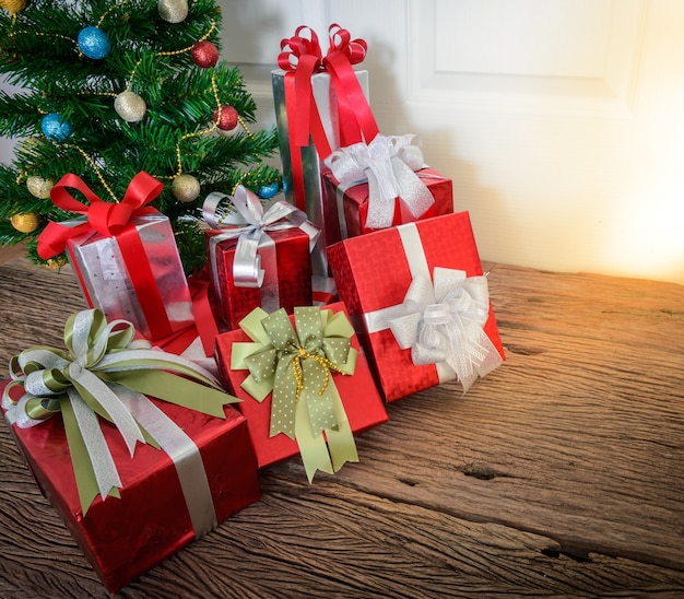 Christmas tree with gifts