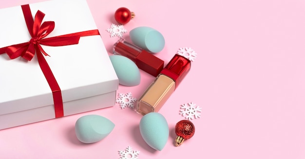 Christmas White gift box rood lint voor vrouw set van decoratieve cosmetica make-up en sneeuwvlokken