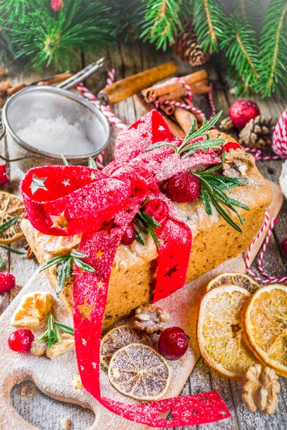 Torta di frutta invernale di natale