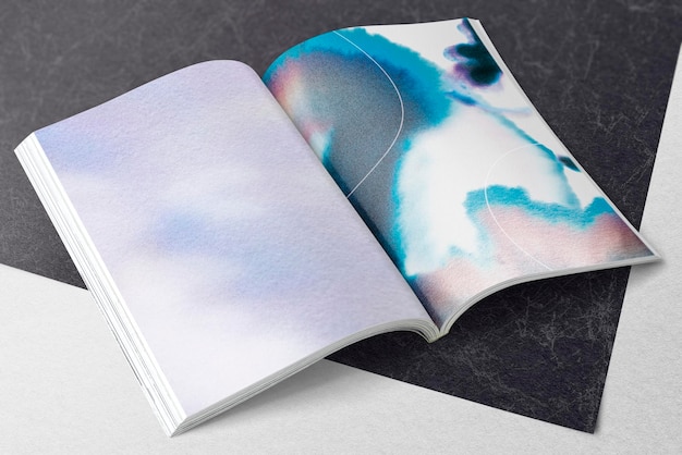 Chromatografie tijdschriftpagina's in kleurrijke esthetische toon