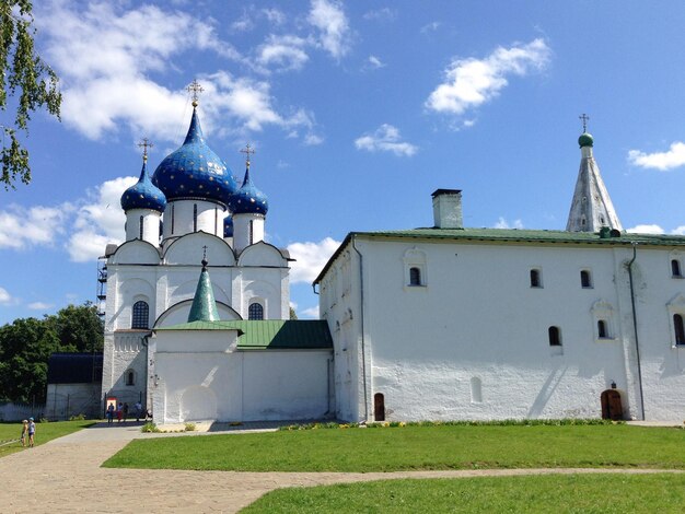 Фото Церковь на голубом небе